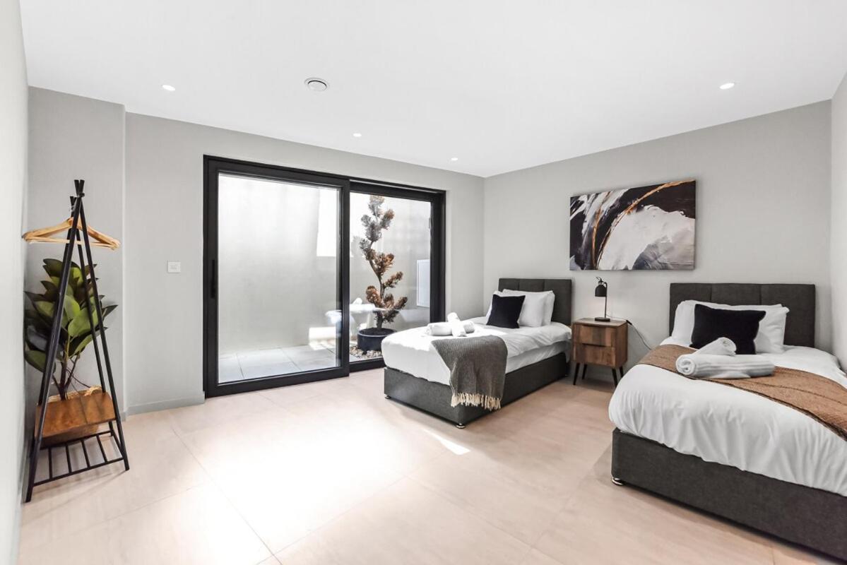 Sleek And Modern 4br Ultimate Getaway Apartment *